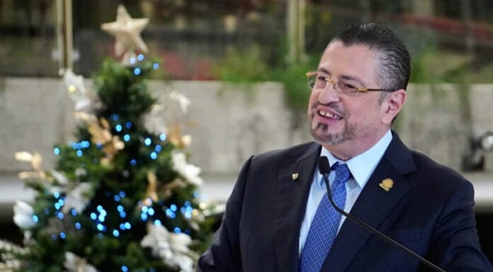 Chaves: “Pido para todos los costarricenses, para todos, bendiciones este año”