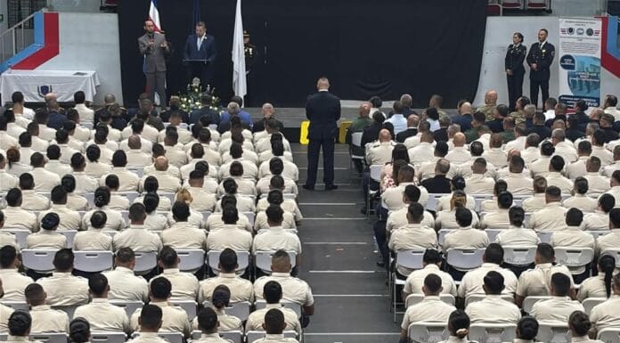 1064 nuevos policías se gradúan para protección de la población