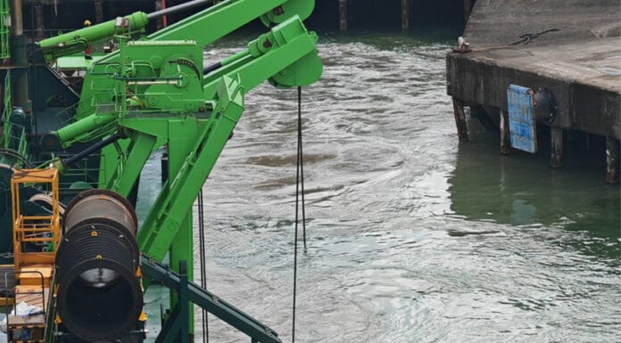 RECOPE realiza dragado en muelle de Moín y garantiza operabilidad