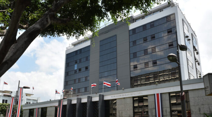 Comprando $259 millones Banco Central evita desplome de tipo de cambio