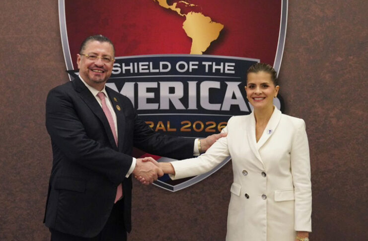 Rodrigo Chaves declara asueto el 8 de mayo para disfrutar traspaso de poderes