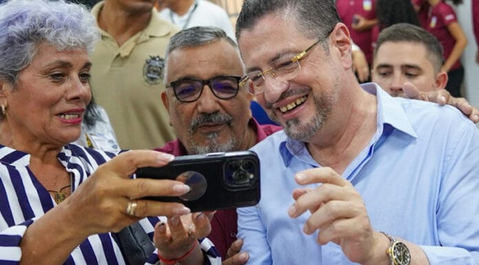 Rodrigo Chaves hará última gira para despedirse de los ticos