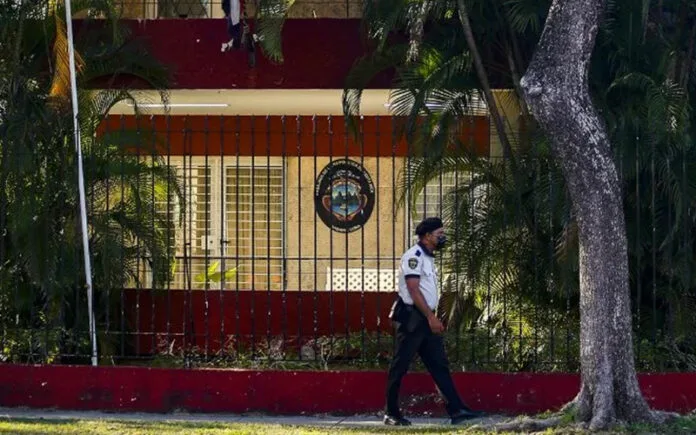 Embajada tica cuba