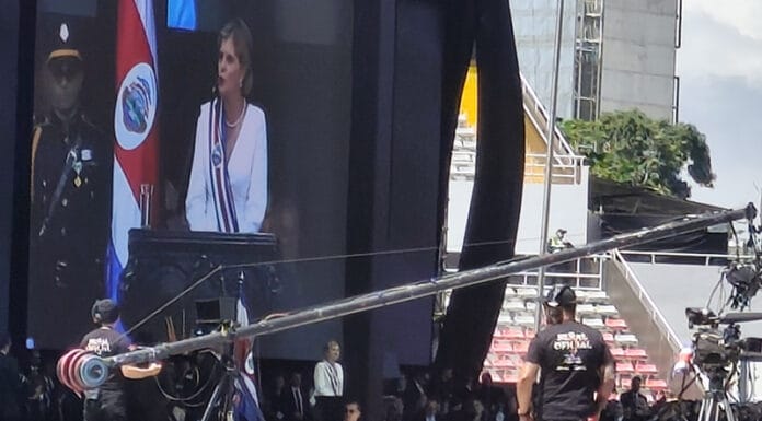 Laura Fernández ya es presidenta de la República “soy la heredera del cambio”