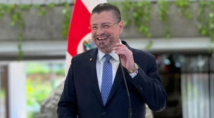 Chaves termina su gobierno con apoyo histórico del 60%