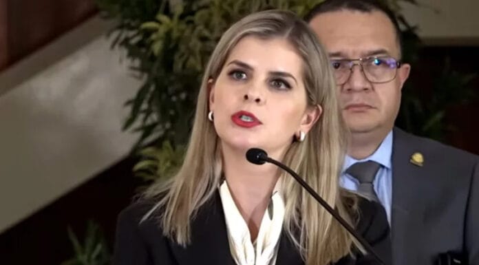 Laura Fernández tras reunión “no me veo dándole más recursos al Poder Judicial si no mejora los resultados”