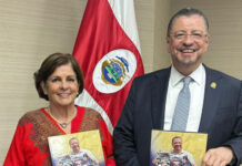 Presidente entrega último informe de labores asegurando que deja un mejor país