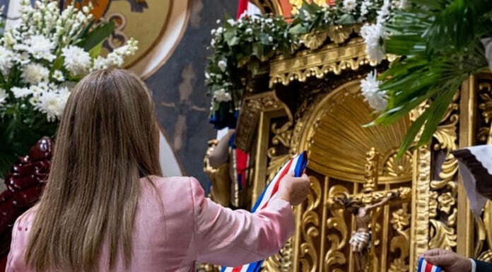 Presidenta encomienda su administración a Dios y La Negrita