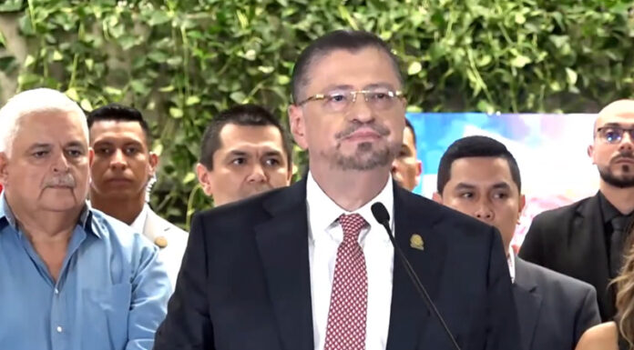 Rodrigo Chaves dio su última conferencia como presidente “los amaré siempre”
