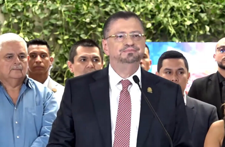 Rodrigo Chaves dio su última conferencia como presidente “los amaré siempre”