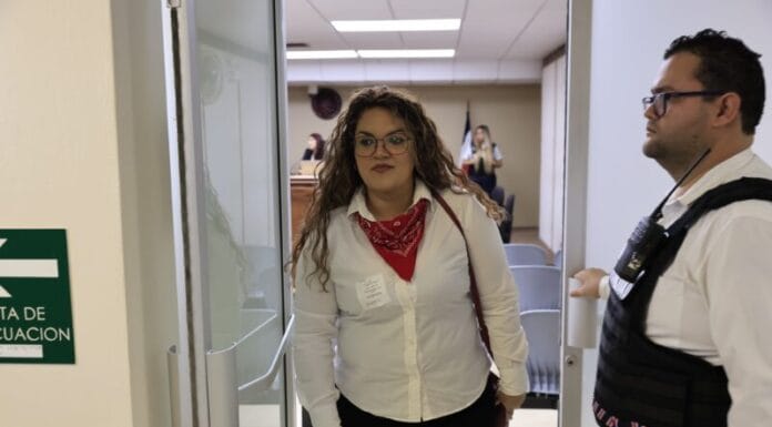 Redes se vuelcan en apoyo a “La Colocha” tras decisión de repetir juicio