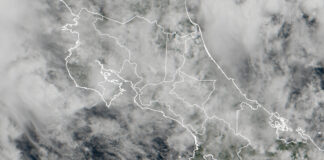 Tormenta Tropical golpea ambas costas del país