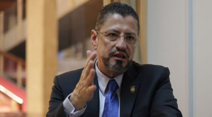 Ministro de Hacienda prepara proyector para mejorar recaudación y frenar contrabando