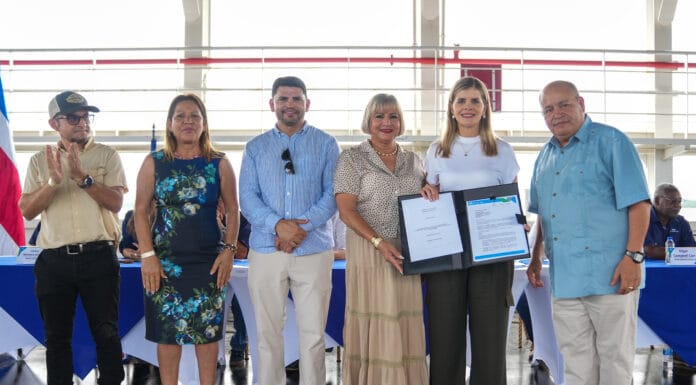 Laura Fernández: “¡Soy una cooperativista más! ¡Los seguiremos apoyando! Coonatramar Asamblea Directorio Ampliado Cooperativismo Cooperativo Ariel Mora Ana Ruth Esquivel Royner Mora Isabel Camareno Laura Fernández Freddy González