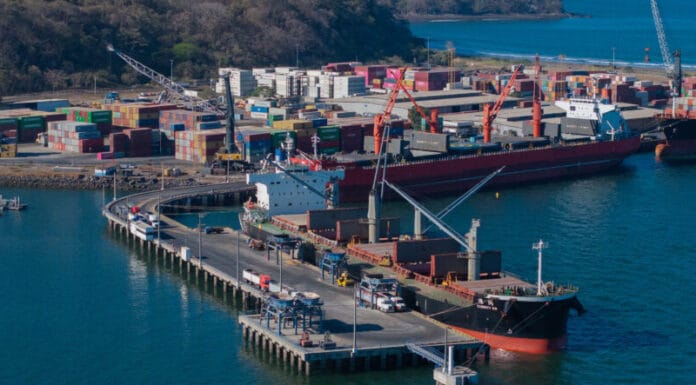 Modernización de Puerto Caldera con luz verde