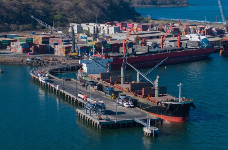Modernización de Puerto Caldera con luz verde