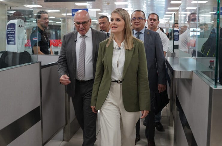 Laura Fernández anuncia presencia permanente de PCD en el Juan Santamaría