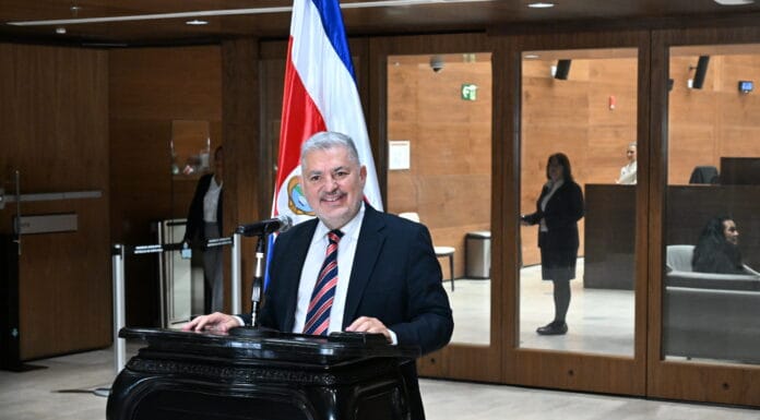 Villalobos: “No me iré del Pueblo Soberano, estoy orgulloso de mi presidenta y del expresidente Chaves”